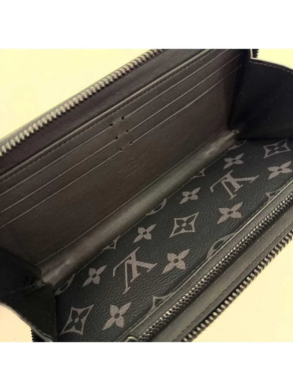 Louis Vuitton Zippy Wallet Trunk Eclipse Horizontal